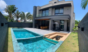 Casa De Luxo Jurerê Internacional à Beira-Mar